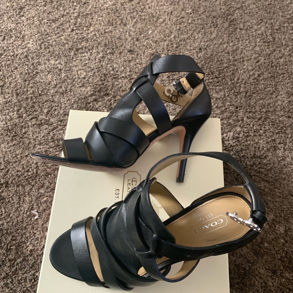 Heels / coach